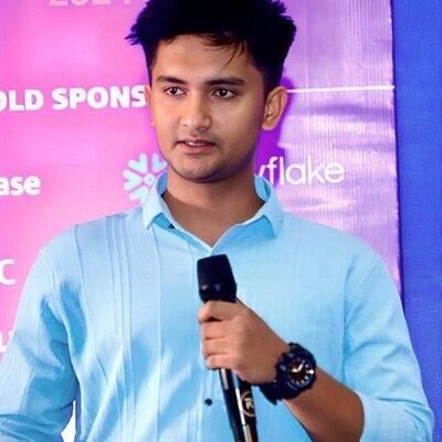Nasi Chaudhari headshot